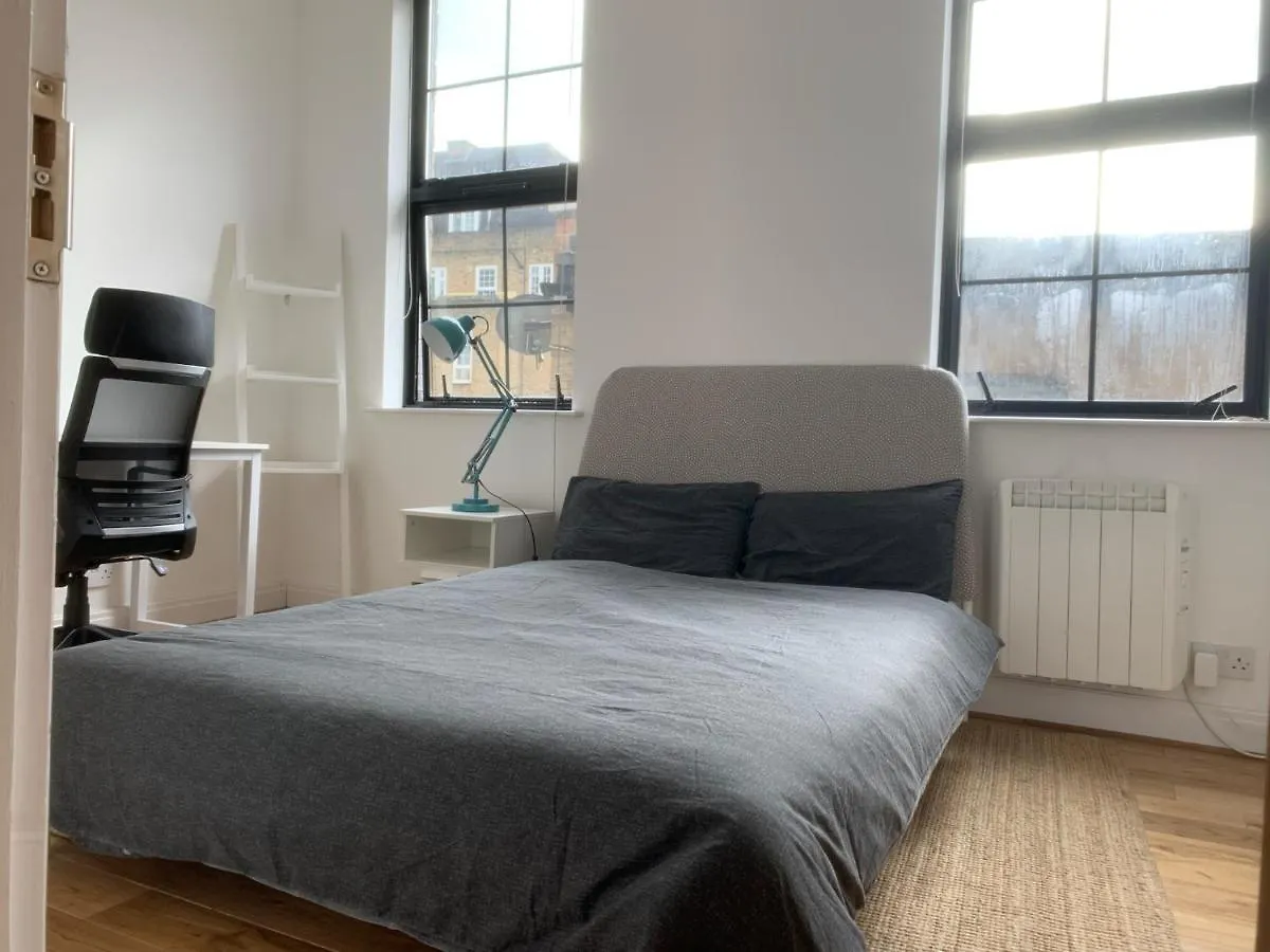 Luxury 3-Bedroom Townhouse In Hackney London 0*,  United Kingdom